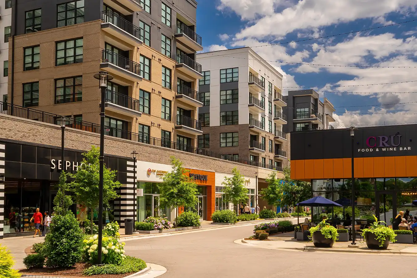 Multifamily and Retail Sectors Lead Investor Interest as CRE Market Recovers