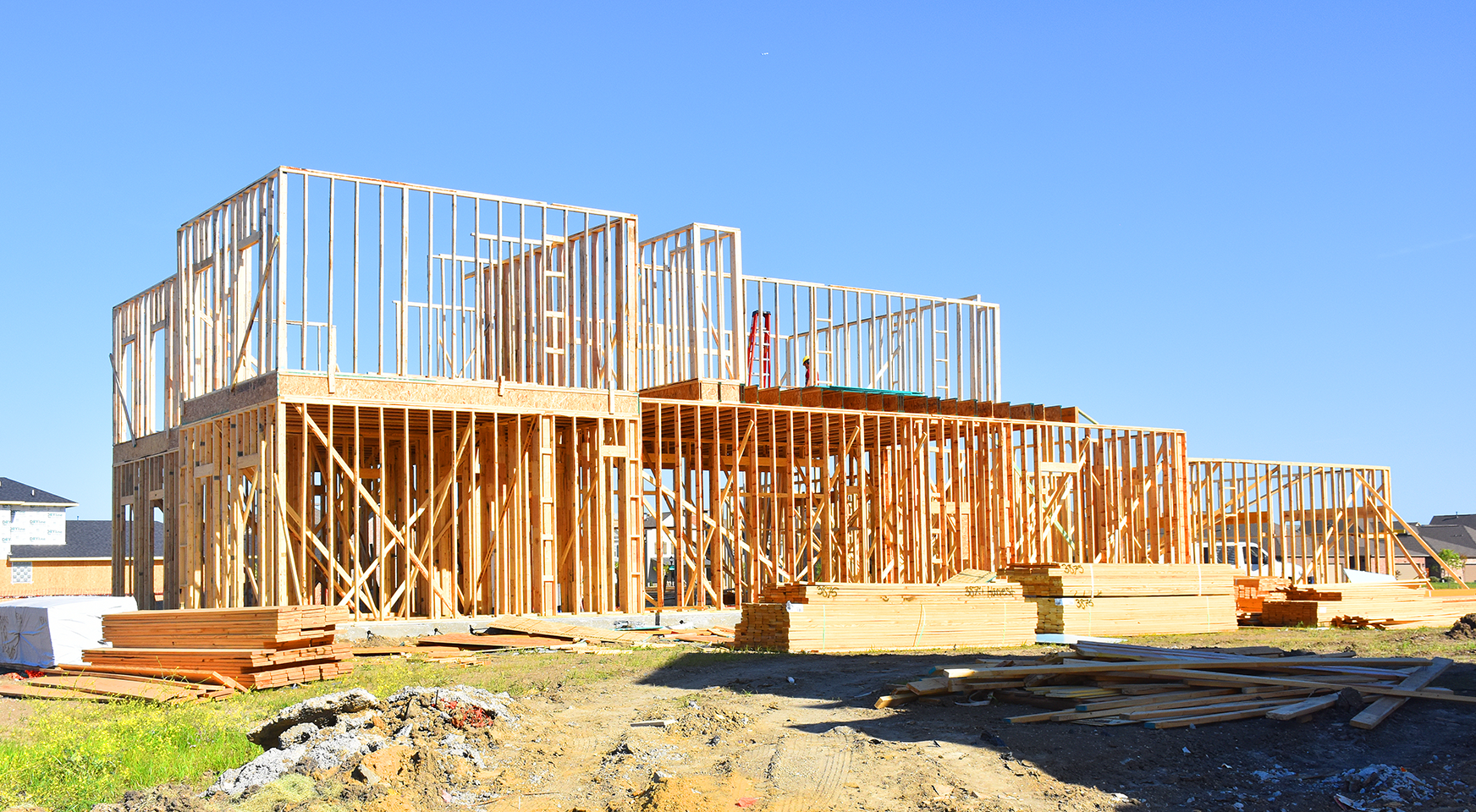 Homebuilders Navigate a Shifting Market Amid Bright Spots in Sentiment